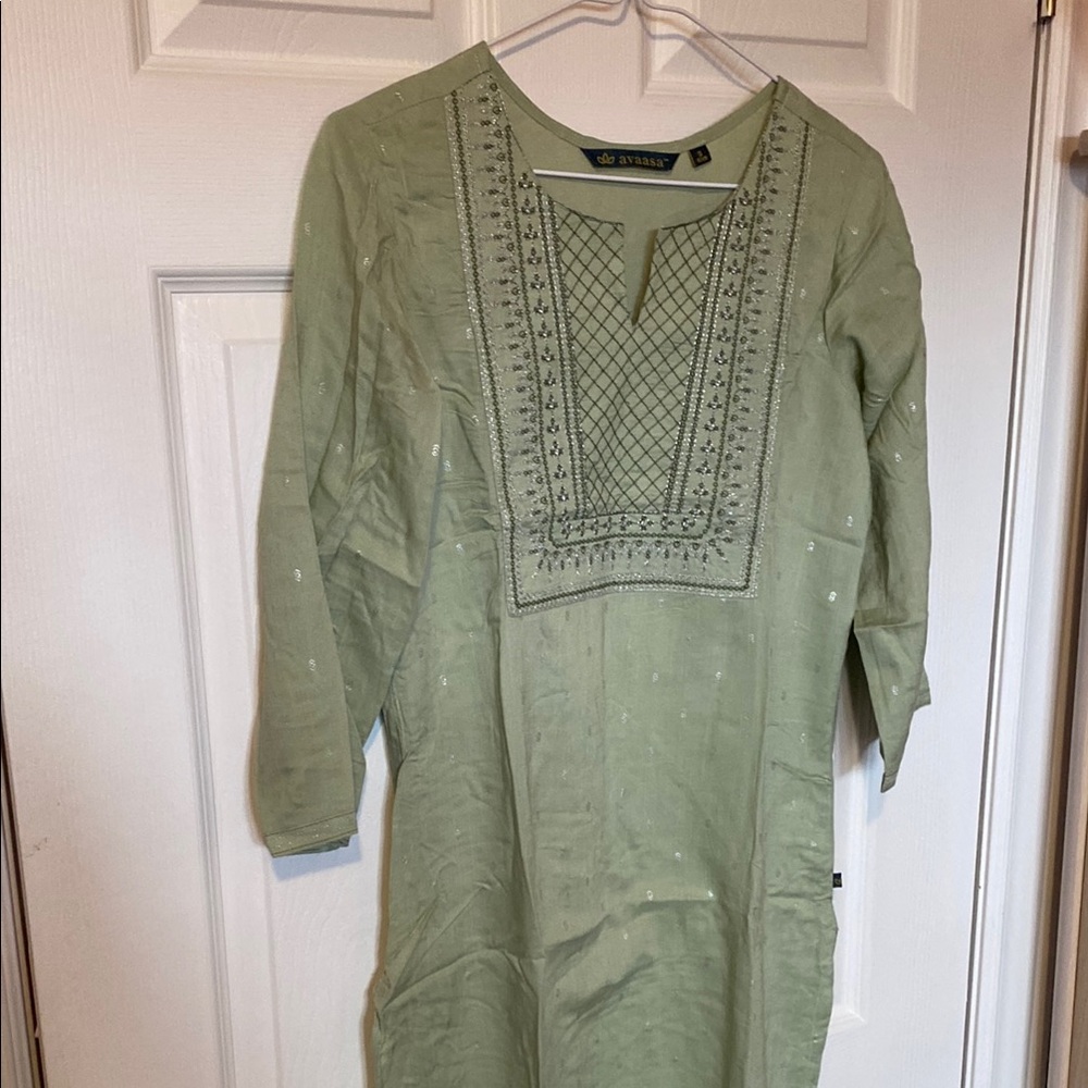 Green Embroidered Kurta